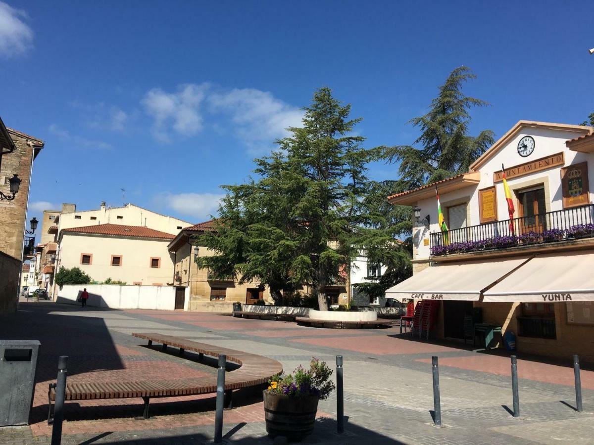 Apartamentos Turisticos Leiva -La Rioja Eksteriør billede
